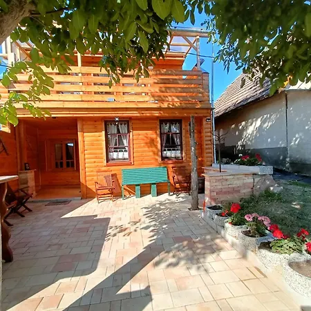 Trombitas Vendeghaz Apartment